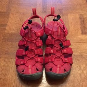 🪬KEEN Closed-Toe Bungee Sport Sandals: Drift Creek